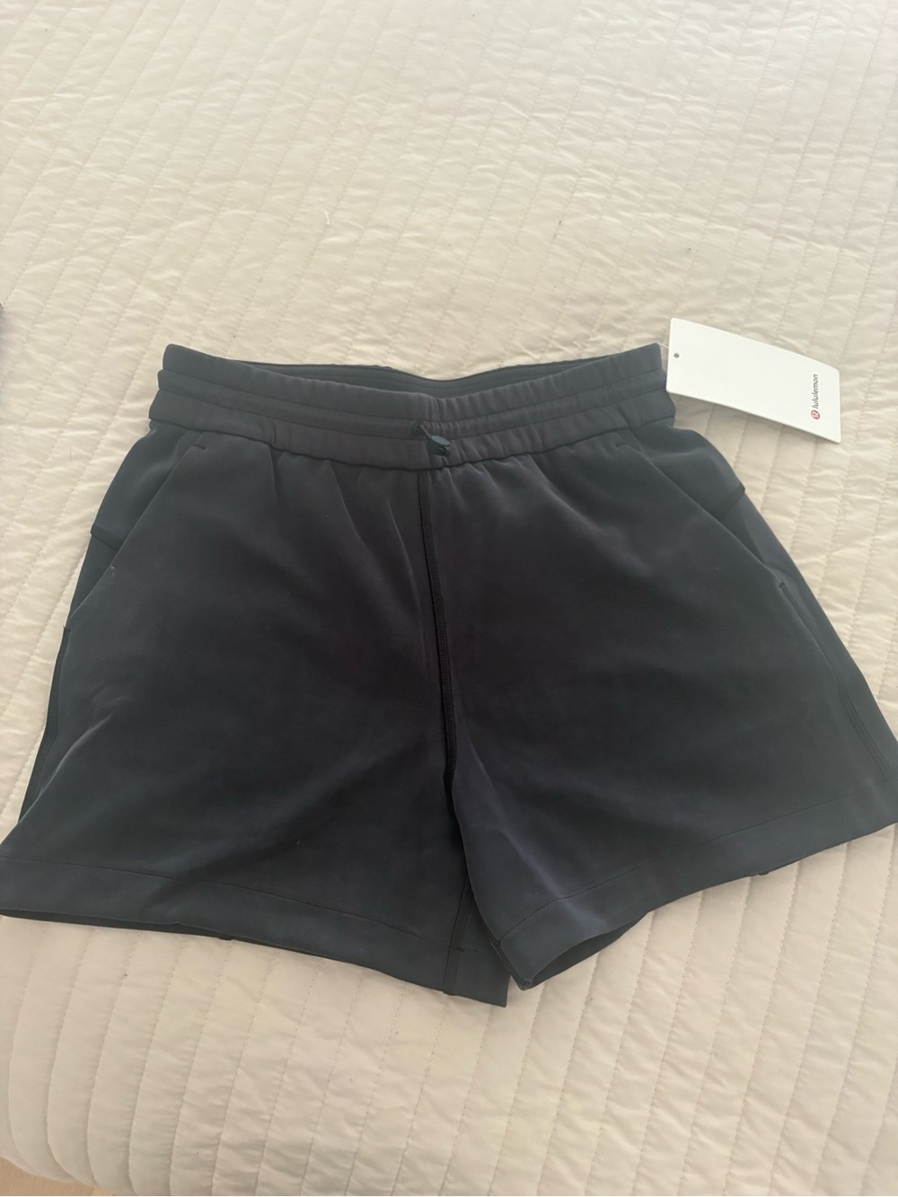 🖤 Lululemon softstreme drawstring shorts BNWT